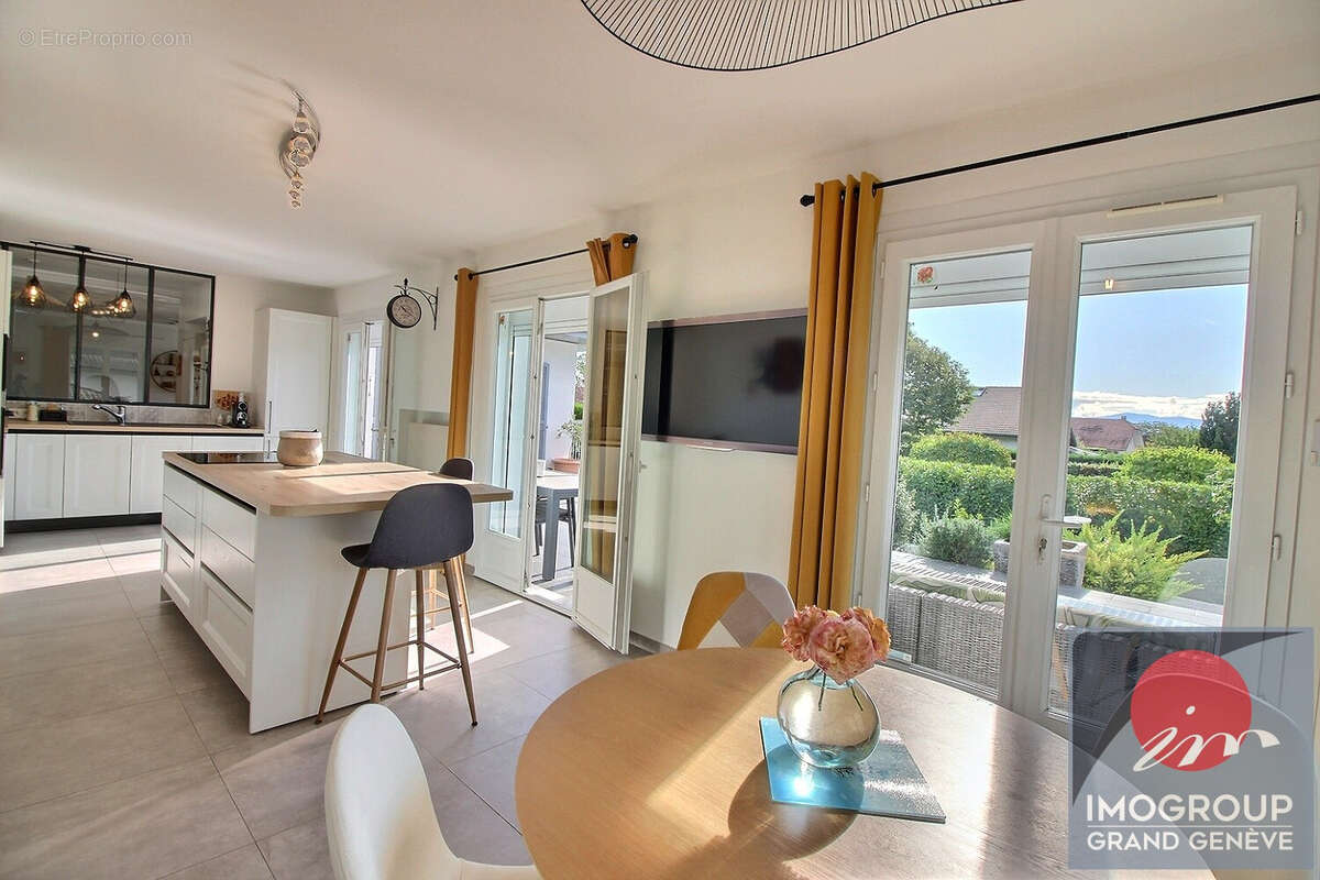 Maison à DIVONNE-LES-BAINS