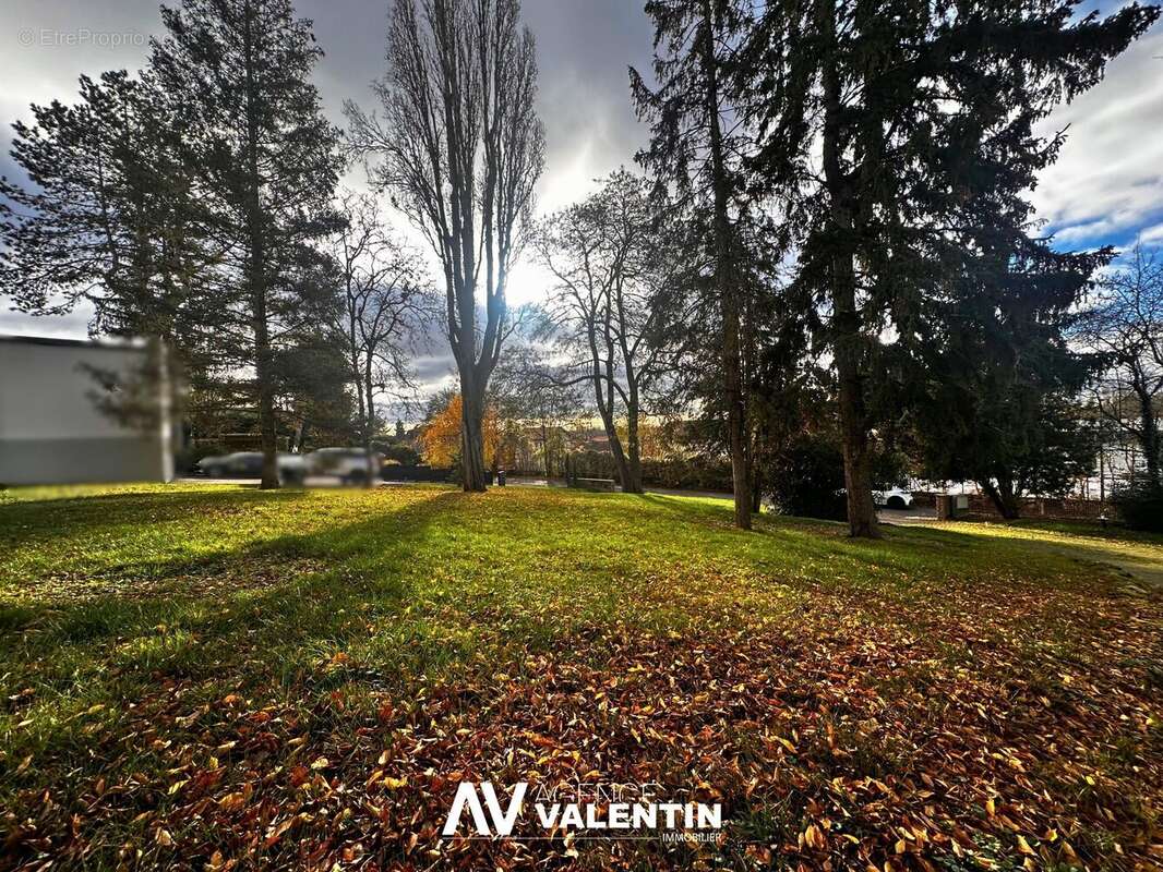 Terrain à SCY-CHAZELLES