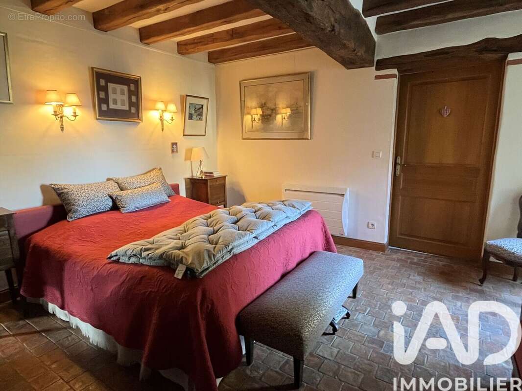 Maison 182 m² à Bauge  - photo 7