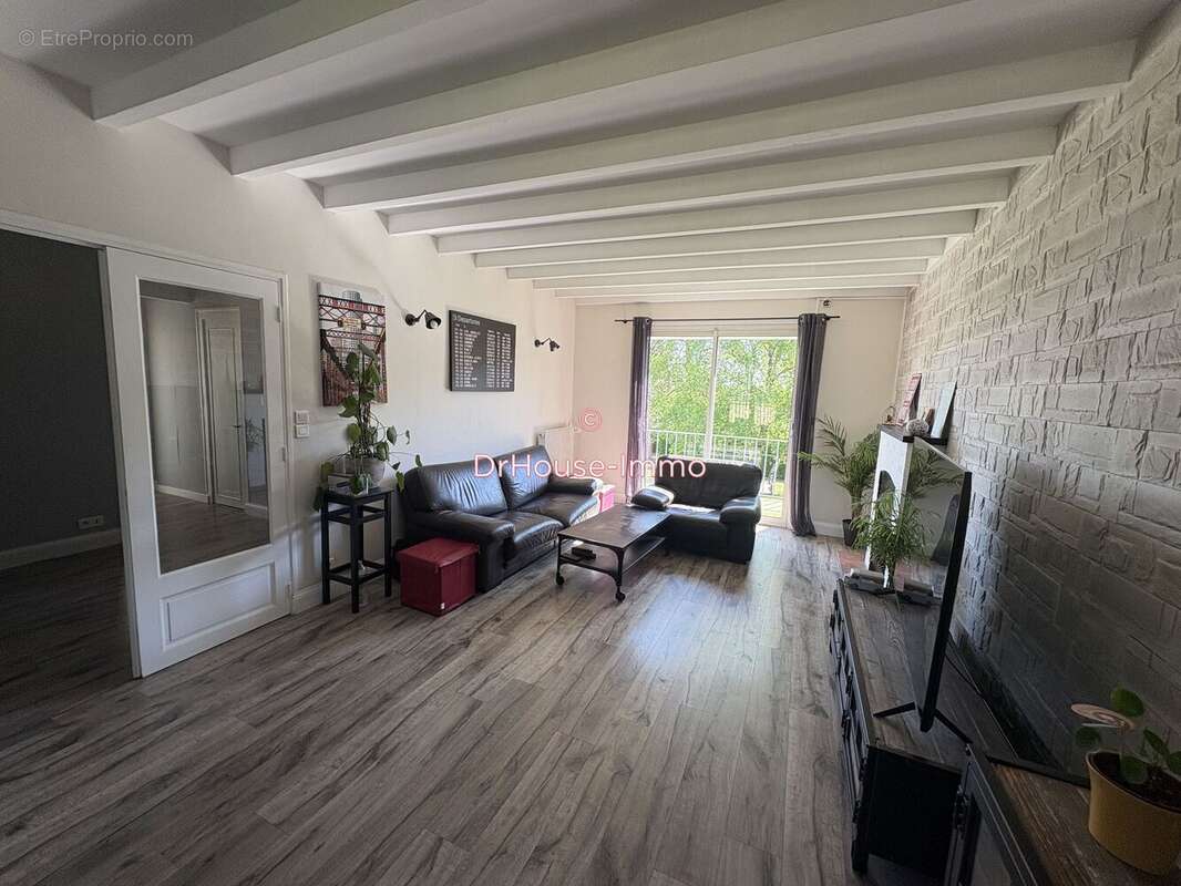 Maison à JAUNAY-CLAN