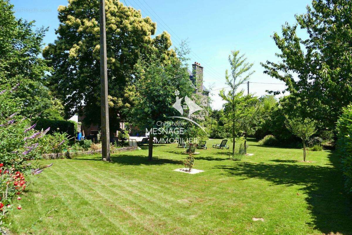 Maison à PLOUER-SUR-RANCE