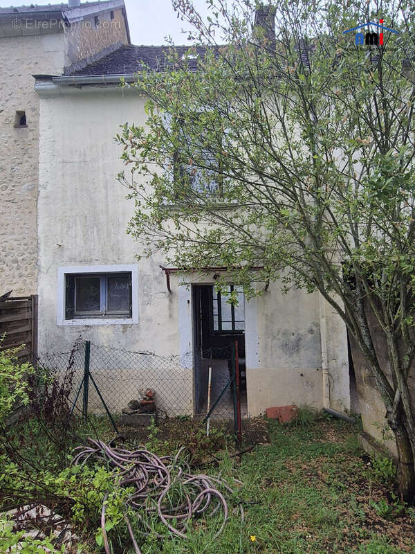 Maison à MOUTIERS-AU-PERCHE