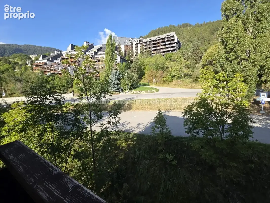 T2 proche du départ de la télécabine à Pra Loup 1500 - photo 2
