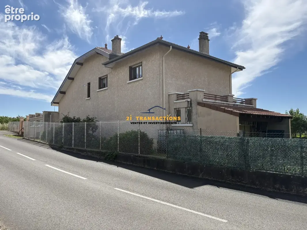Maison 6 pièces 141 m² à vendre à Genilac (42800) - photo 3