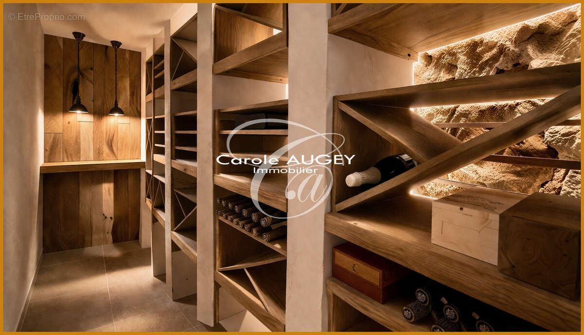 Maison à SAINT-CIERGE-LA-SERRE