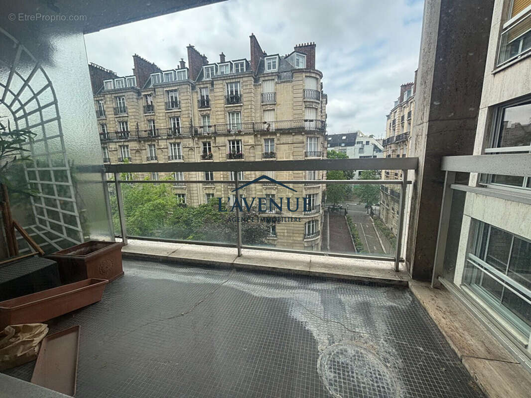 Appartement à PARIS-15E