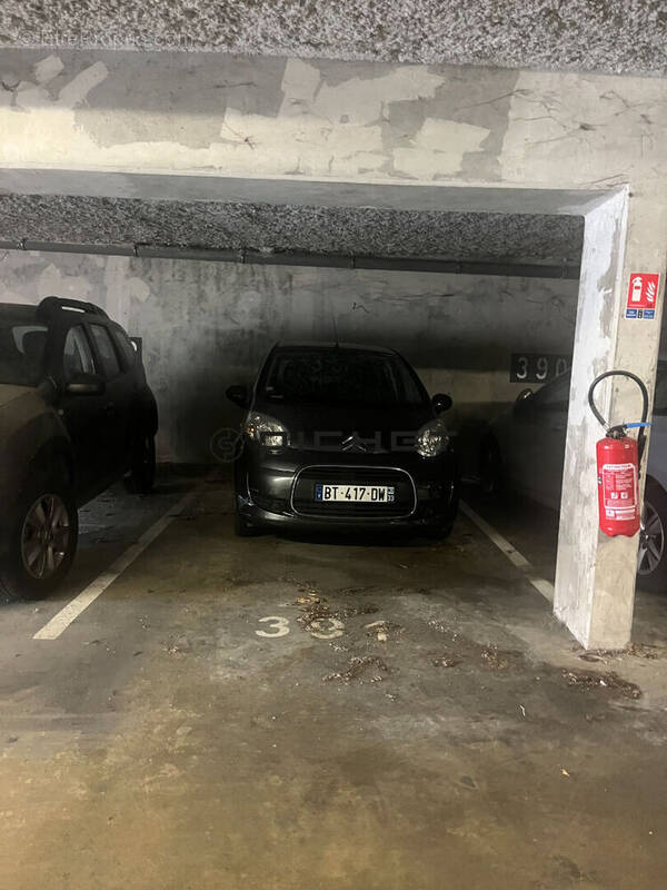 Parking à BORDEAUX