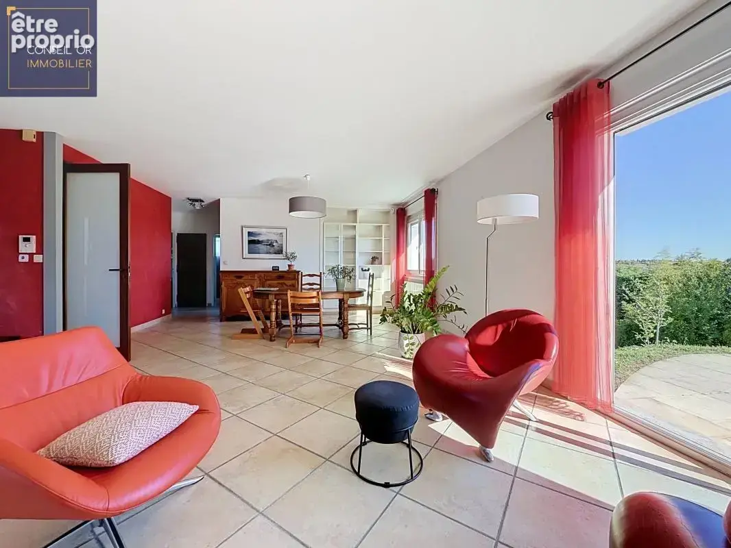 Maison T6 de 200 m² sur terrain de 1081 m² avec vue, au calme - photo 9