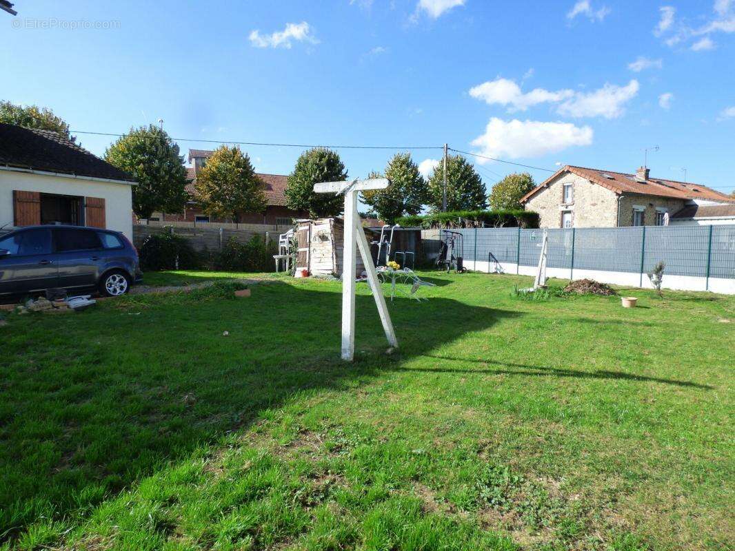 Maison à CHATEAUNEUF-EN-THYMERAIS