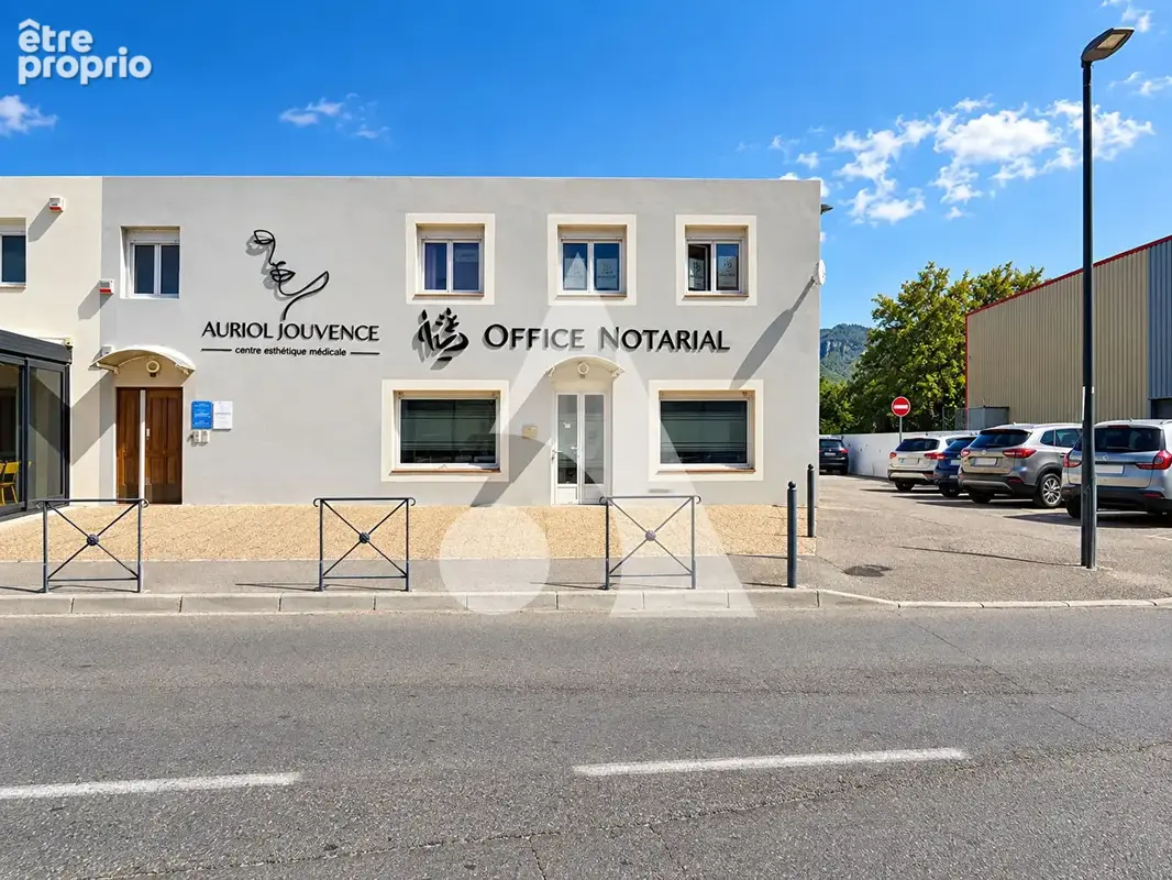 Auriol / fonds de commerce esthétique / bien-être / 4 cabines / 2 parkings / fort potentiel - photo 3