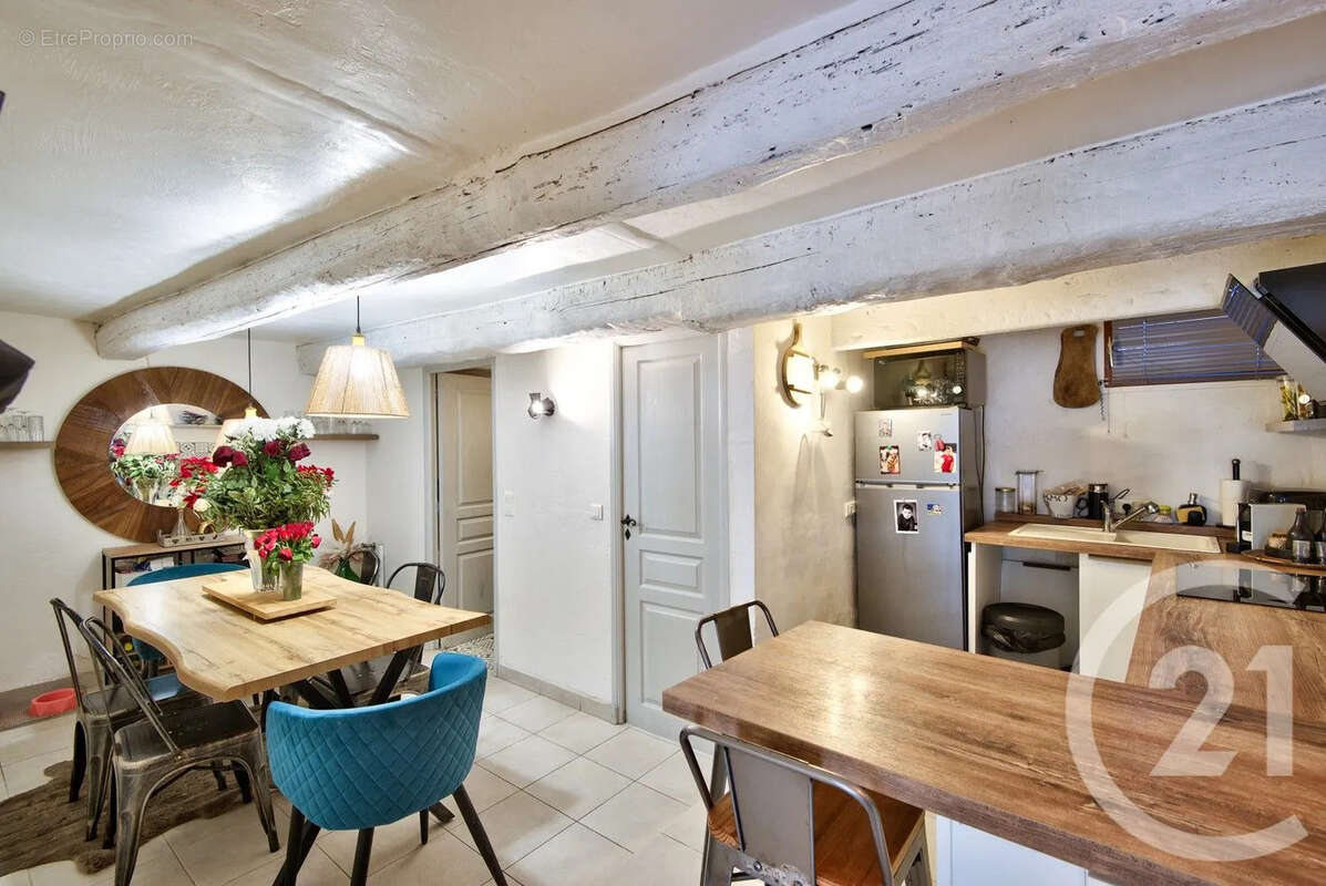 Appartement à LA COLLE-SUR-LOUP