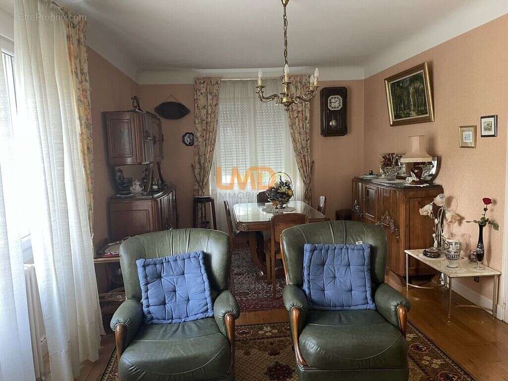 Maison à DECAZEVILLE