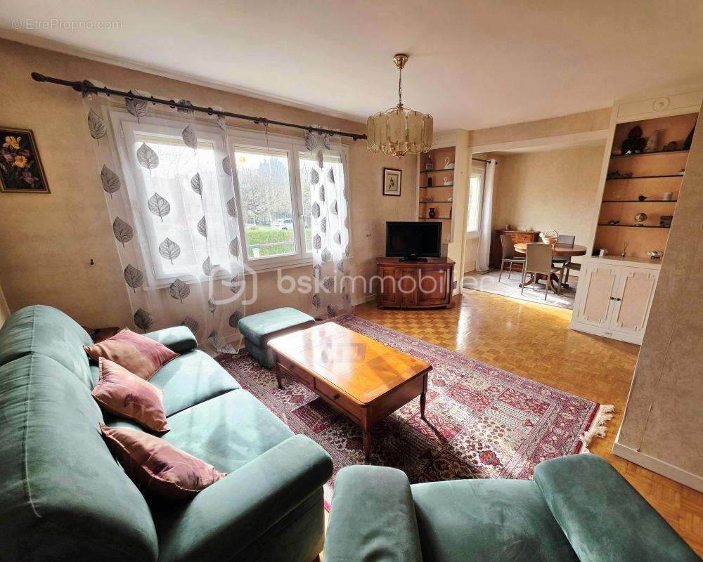 Maison à LE MEE-SUR-SEINE