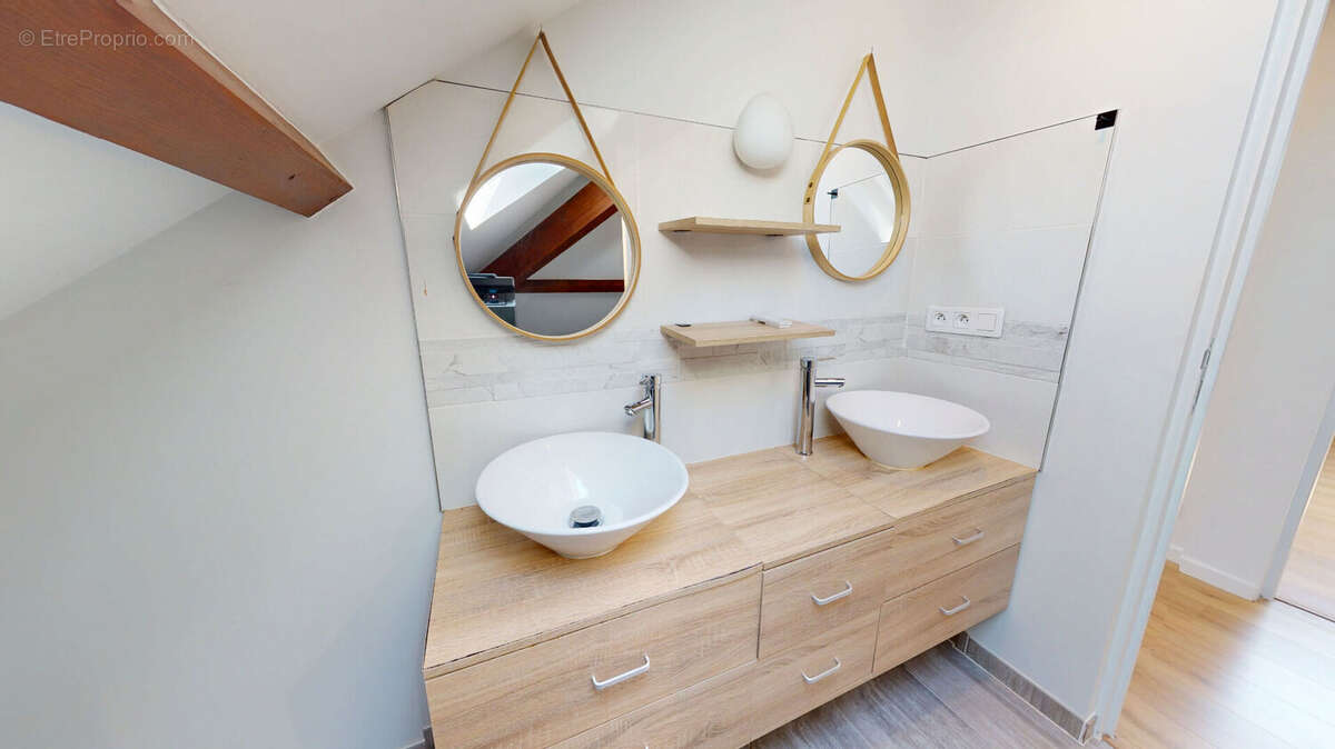 Appartement à SEYSSINET-PARISET