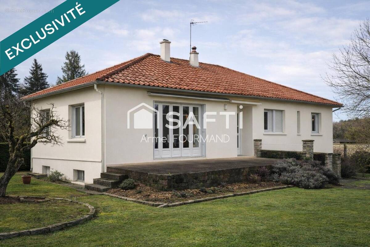 Photo 1 - Maison à SAINT-GELAIS