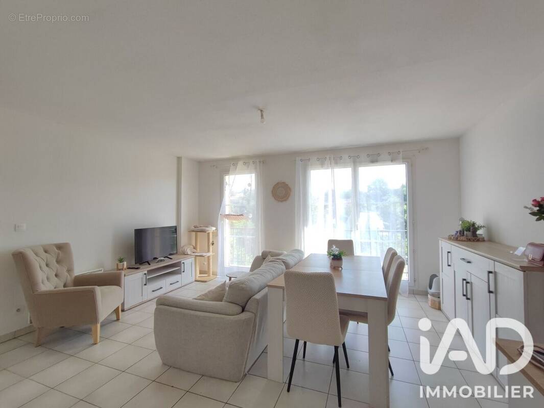 Photo 1 - Appartement à LACHAPELLE-AUX-POTS