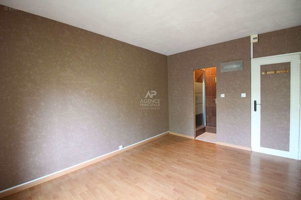 Appartement avec 4 chambres à 15 minutes à pied de la gare d'Ermont-Eaubonne ! - photo 11