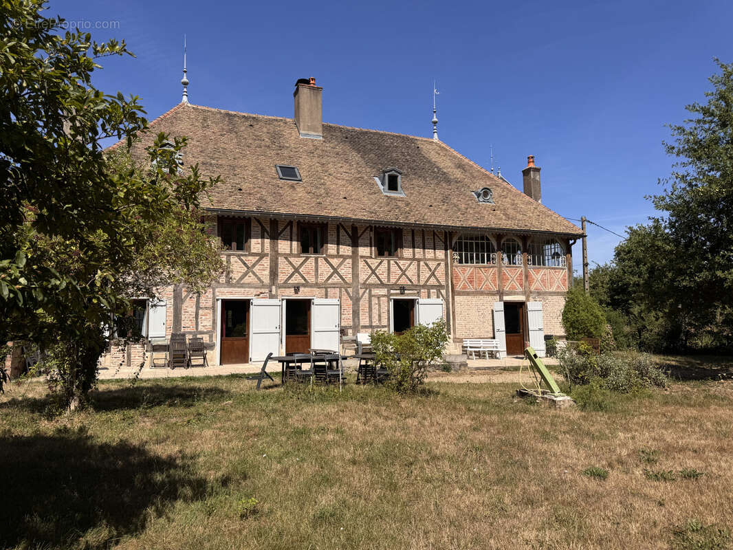 Propriété de charme   Gîte, 5 appartements et dépendances - 4 hectares - photo 28