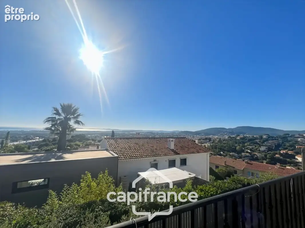 Maison à vendre 8 pièces HYERES (83)- Vue mer panoramique Exceptionnel - Double garage - Ascenseur - photo 47