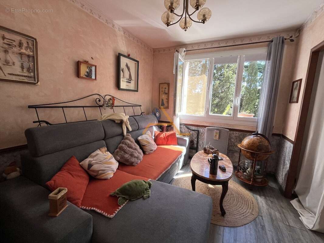 Appartement à VALREAS
