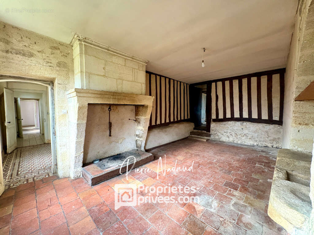 Maison à COUTRAS