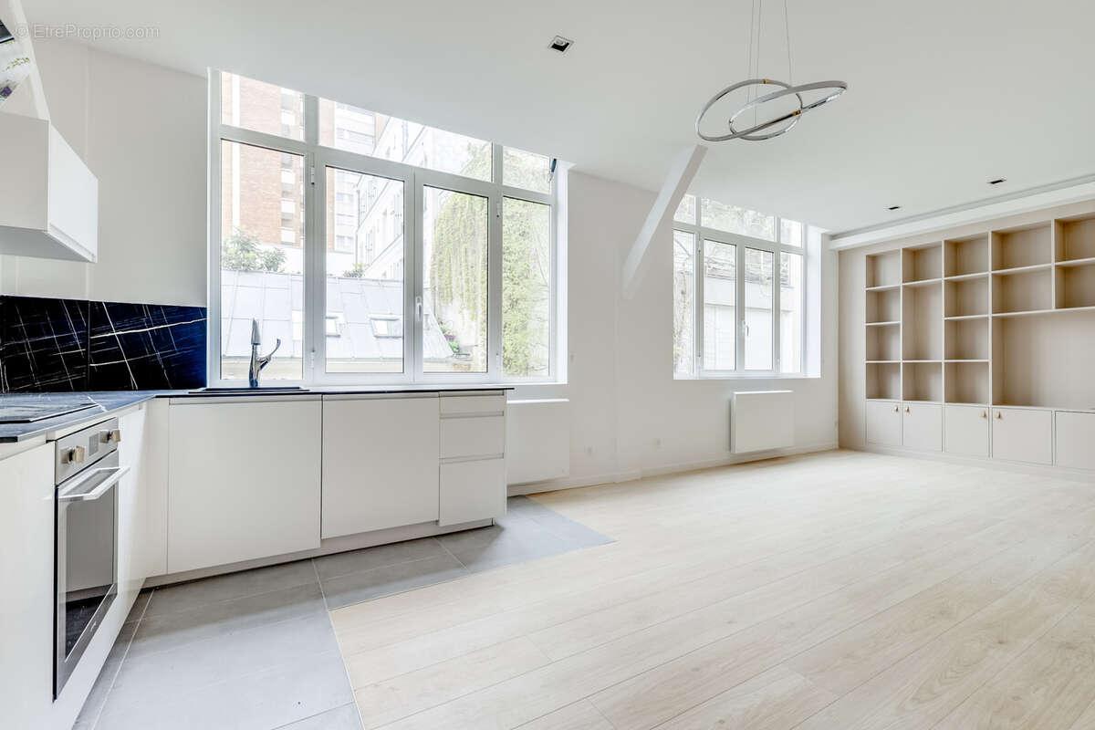 Appartement à PARIS-11E