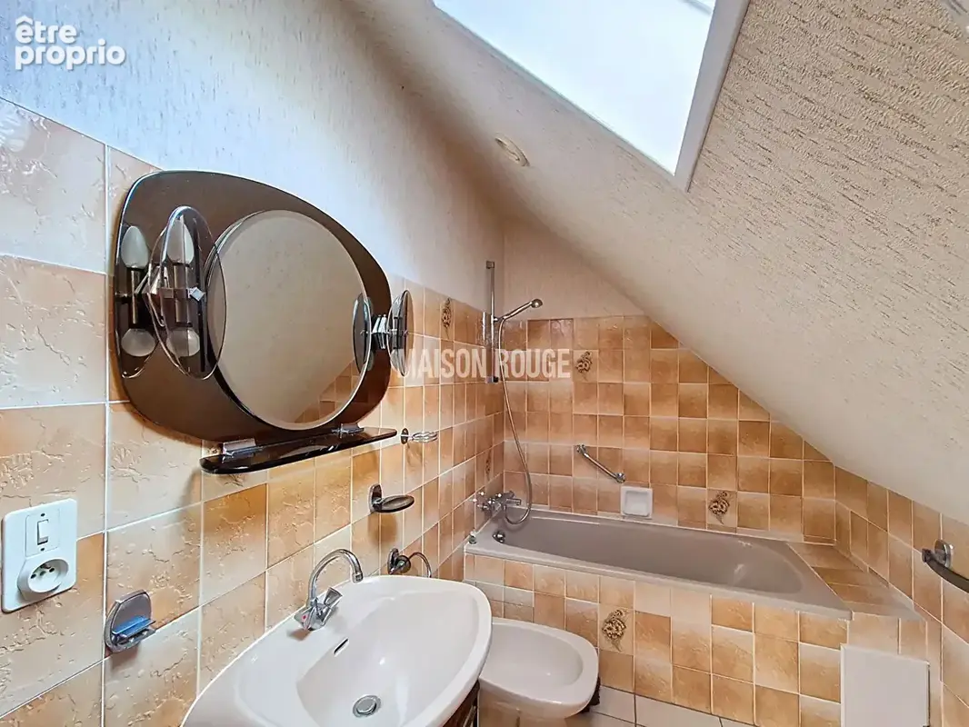 Bourg dynamique près de Dinan - Maison spacieuse et lumineuse - Accès rapide à la 4 voies - photo 21