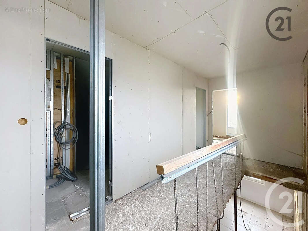 Maison à SAINT-JULIEN-LES-VILLAS