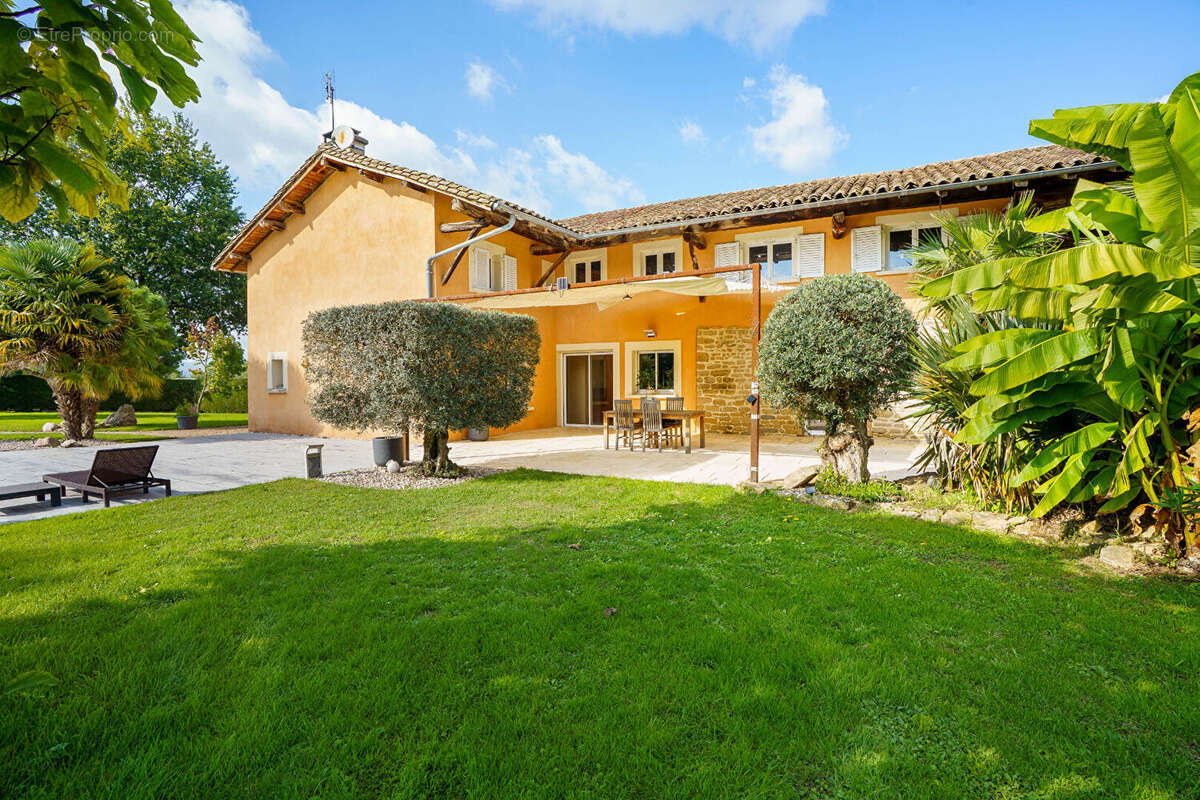 Maison St Didier Sur Chalaronne 7 pièces 260 m2 - photo 4