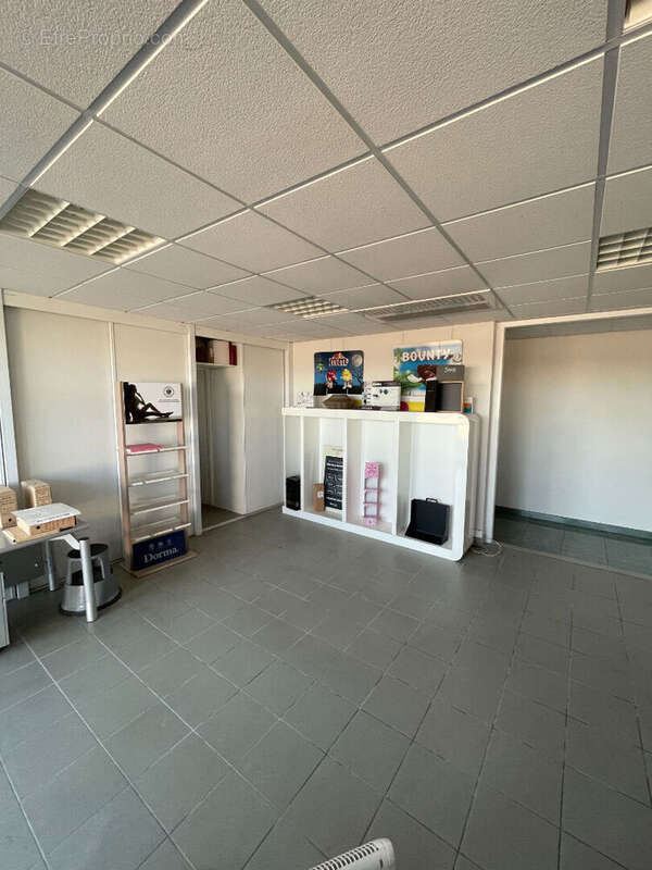 Commerce à SAINT-JUNIEN