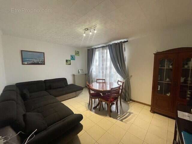 Appartement à LE BLANC-MESNIL