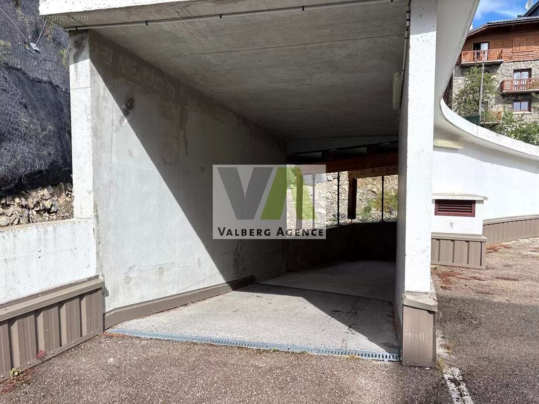 Parking à DALUIS