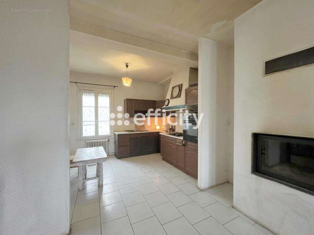 Maison 4 pièces 115 m² à vendre à Saint-Remy-Blanzy (02210) - photo 2