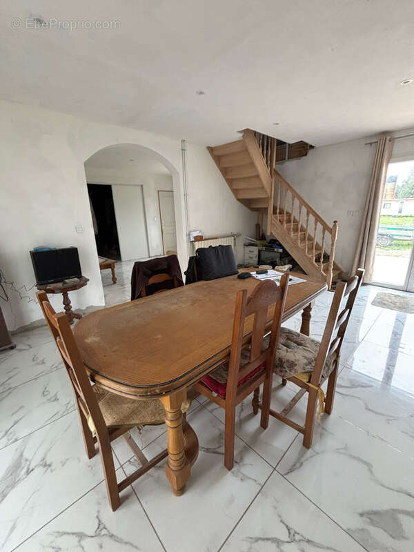 Maison à BERNAVILLE