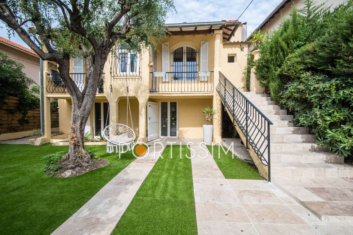Maison à CAGNES-SUR-MER