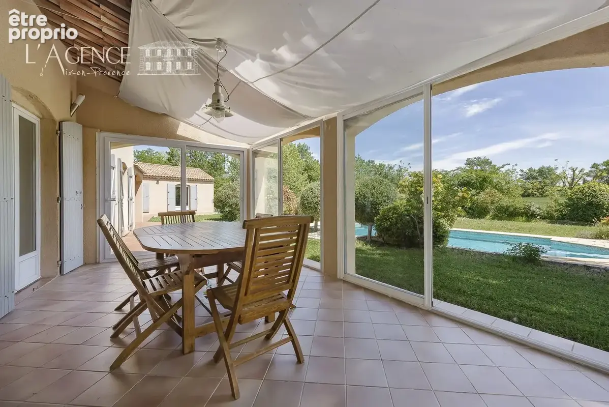 Maison 200 m² à Aix-En-Provence  - photo 4