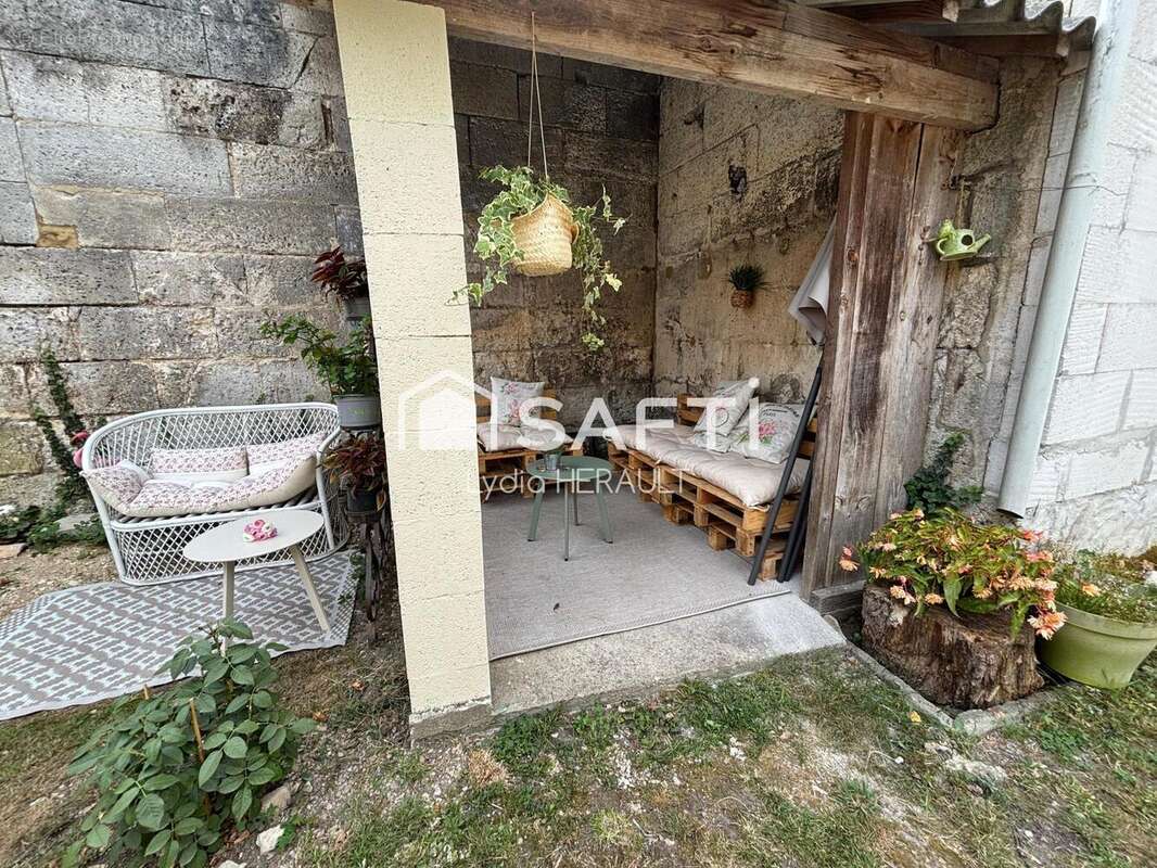 Photo 9 - Appartement à RUELLE-SUR-TOUVRE