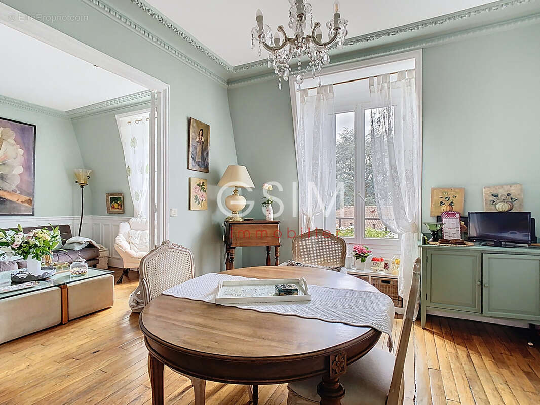 Appartement à GARCHES