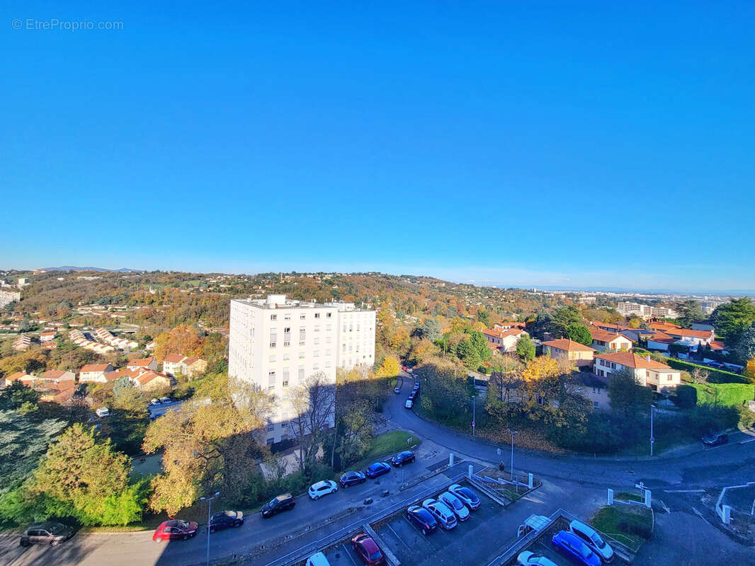 Appartement à OULLINS