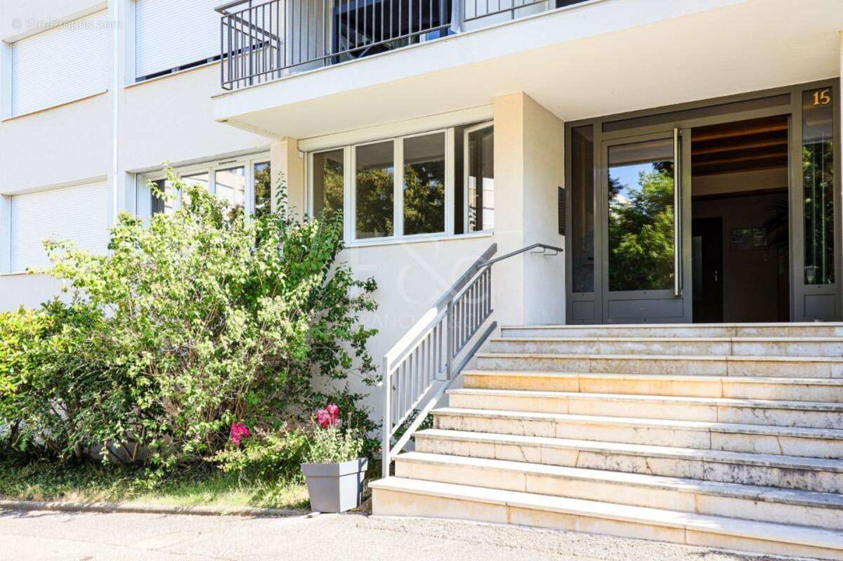 Appartement à SAINTE-FOY-LES-LYON