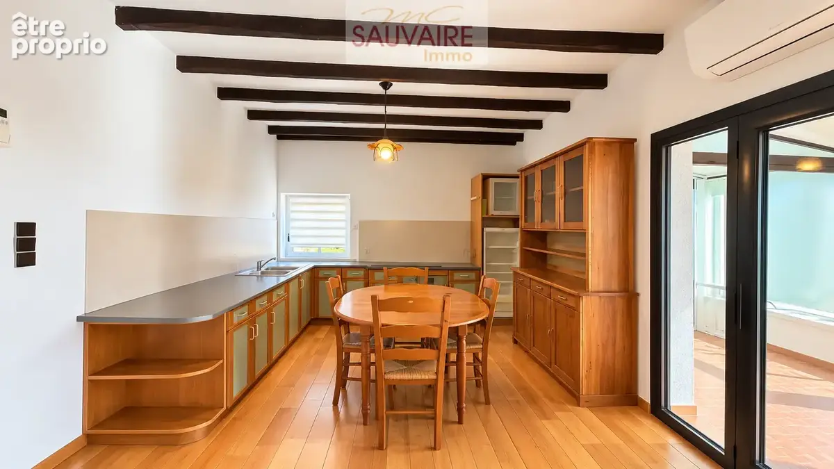 Belle maison de ville 217 m2   Grands volumes et espaces indépendants - photo 14