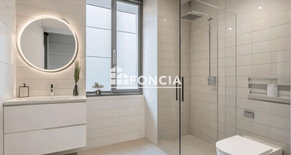 Appartement à PARIS-3E