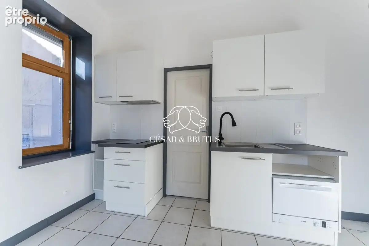 Appartement 38 m² à Neuville-Sur-Saone  - photo 9