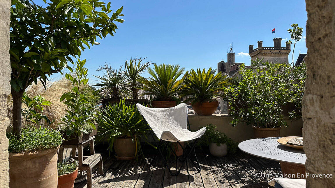 Appartement à UZES