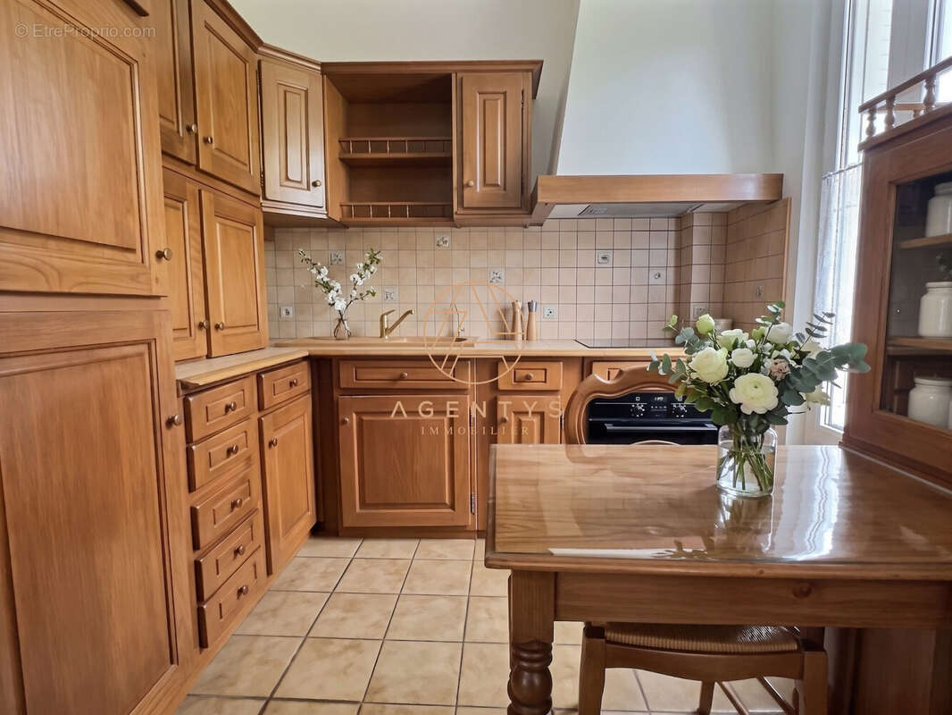 Appartement à LE PERREUX-SUR-MARNE