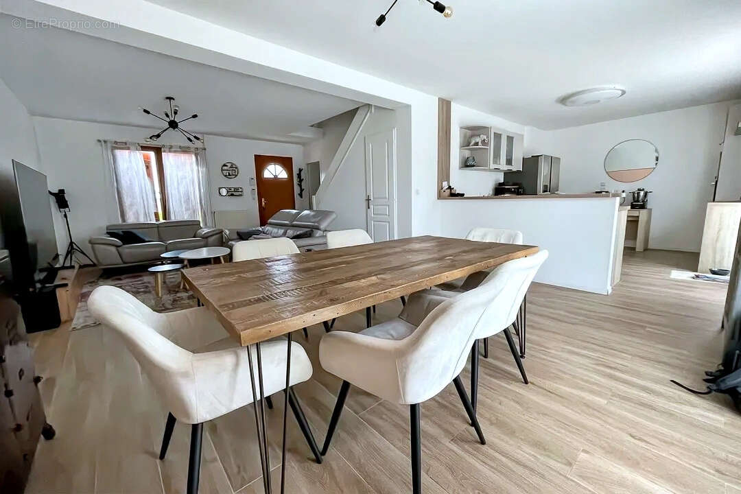 Maison à VILLIERS-SUR-MORIN