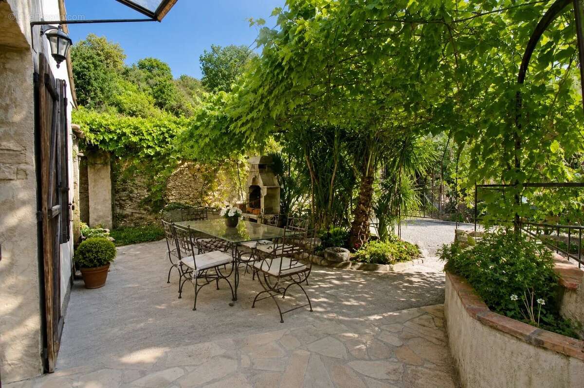 Maison à SAINT-MARTIN-DU-VAR