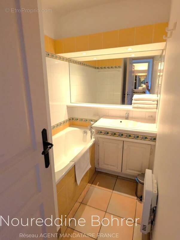 Appartement à GRIMAUD