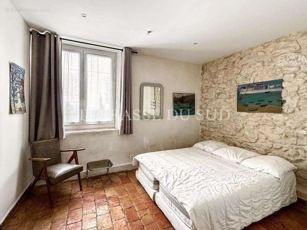 Appartement à MARSEILLE-7E