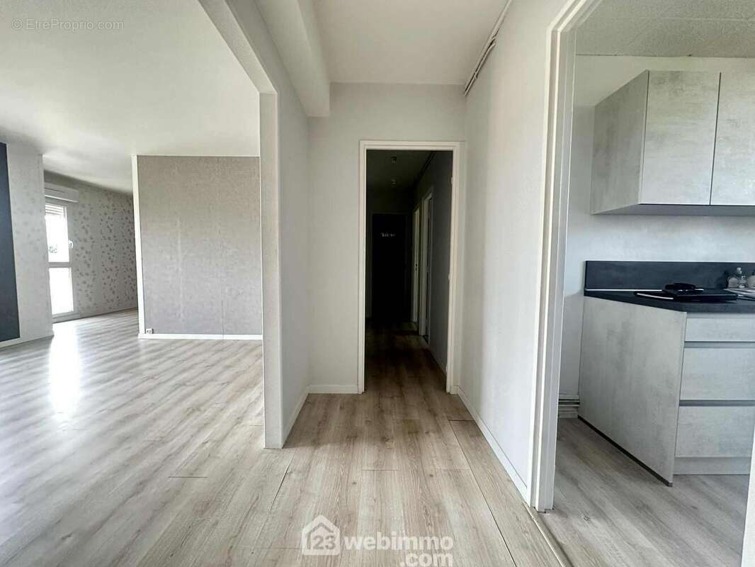 Découvrons cet appartement d&#039;une surface habitable de 69 m² comprenant ... - Appartement à LAON